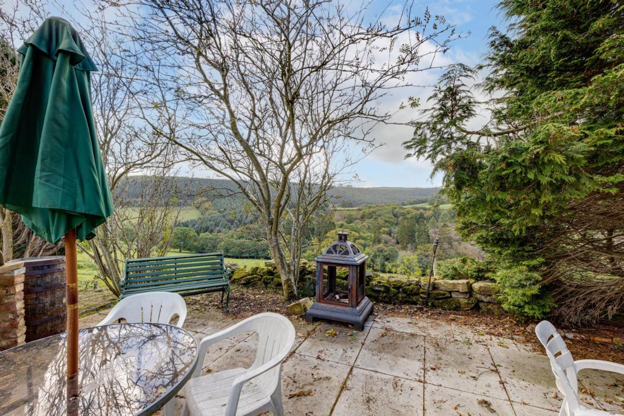 Family Country Cottage With A Private Valley View Scarborough Exterior photo